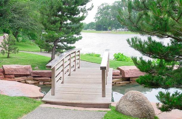 Jardines modernos con piedras 
