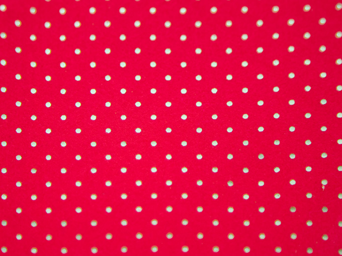 Fieltro estampado brasilero: rojo puntos blancos 1/2 metro