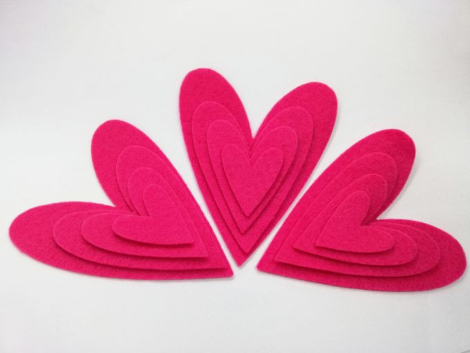 Corazones troquelados color fucsia - 3 Set por 4 corazones cada uno