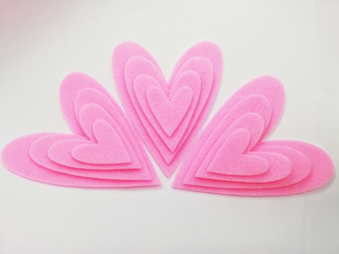 Corazones troquelados color rosado baby - 3 Set por 4 corazones cada uno