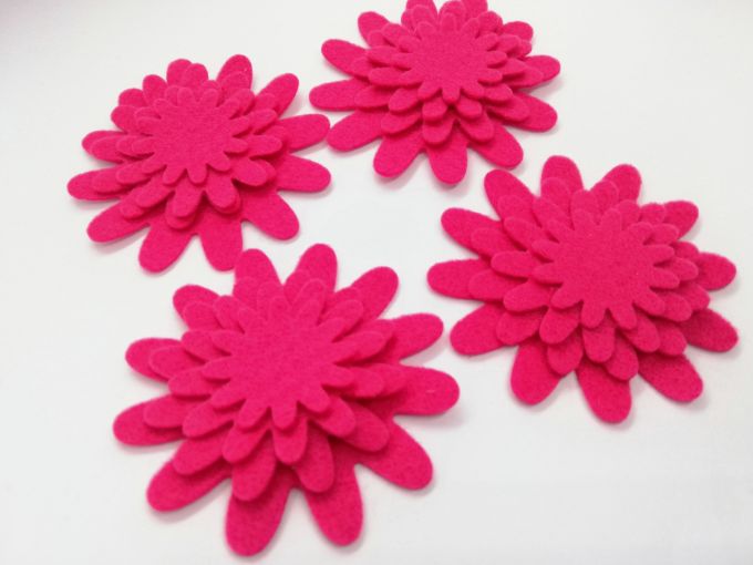 Flores troqueladas color fucsia - 4 Set x 4 flores cada uno