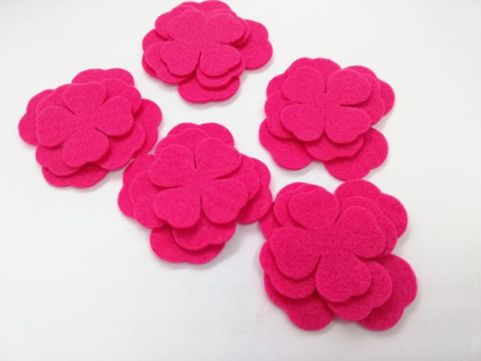 Flores troqueladas color fucsia - 5 Set x 3 flores cada uno