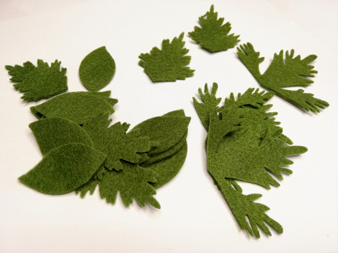 Hojas troqueladas color verde x 20 unidades