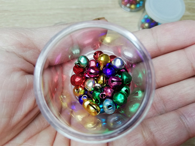 Cascabeles de 0.6 cm x 36 unidades