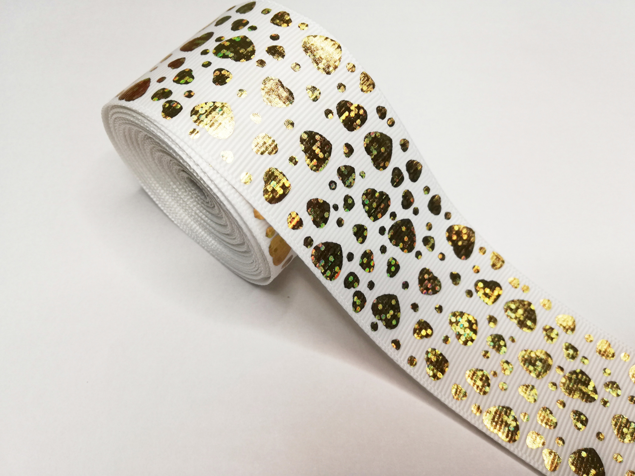 Cinta blanca estampada de corazones de 3.8 cm