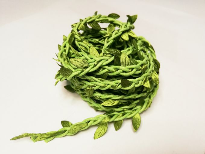 Cinta yute verde con hojas