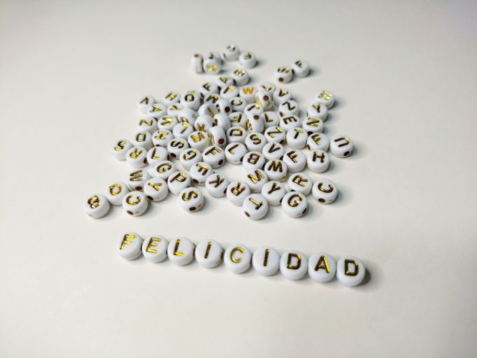 Letras para bisutería y manualidades - abecedario dorado