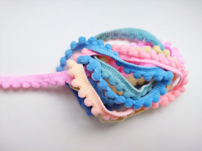 Cinta de pompones mini colores pastel x 2m