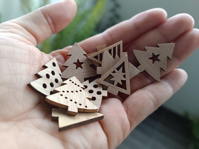 Arbolitos de madera color natural